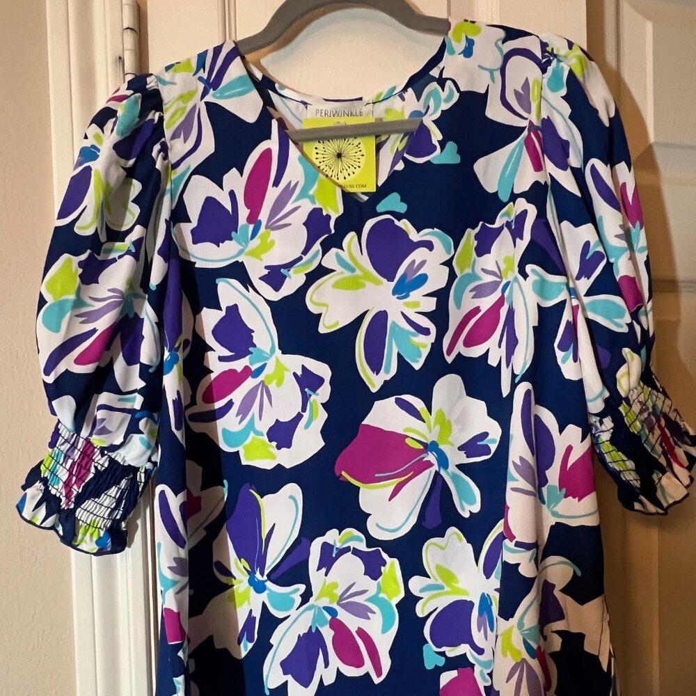 NWT Periwinkle Collection Floral Blouse Navy Blue Multi-Color 3/4 Sleeve Medium